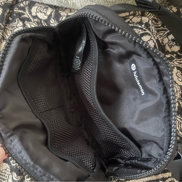 lululemon x Disney Mickey Mouse belt bag - Picture 3 of 3